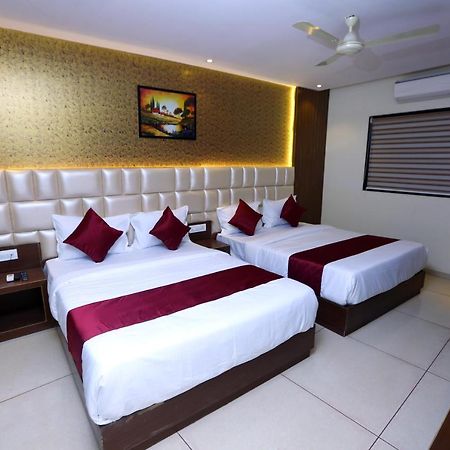 Hotel Hindustan Residency ターネー エクステリア 写真