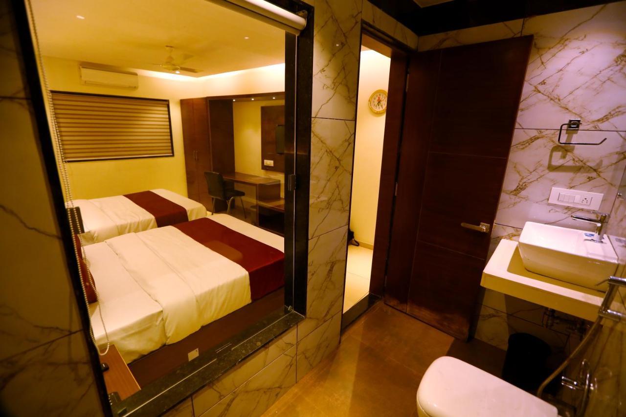 Hotel Hindustan Residency ターネー エクステリア 写真